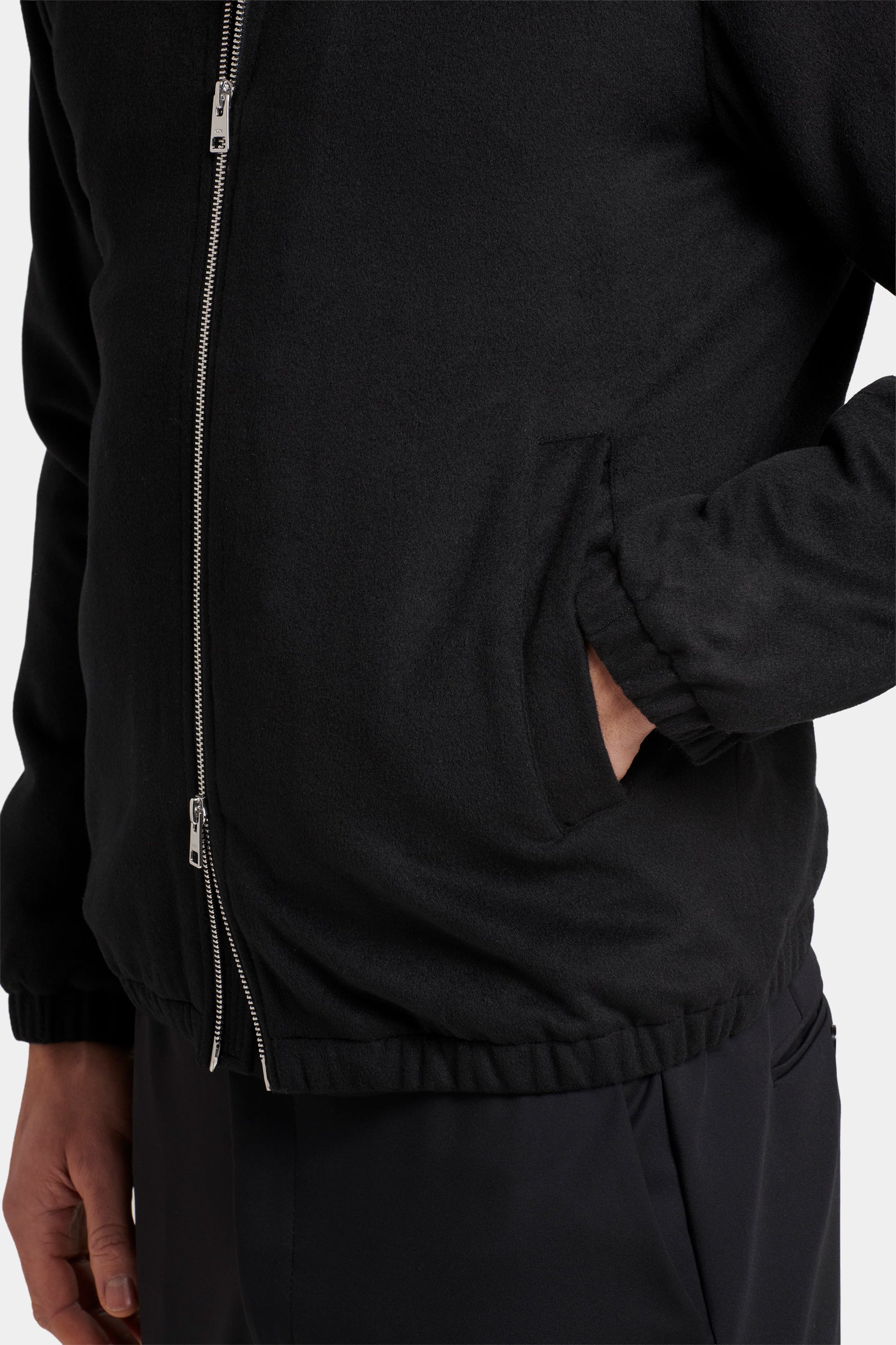 LA CHAQUETA DE CACHEMIRA VICTOR Aeteker