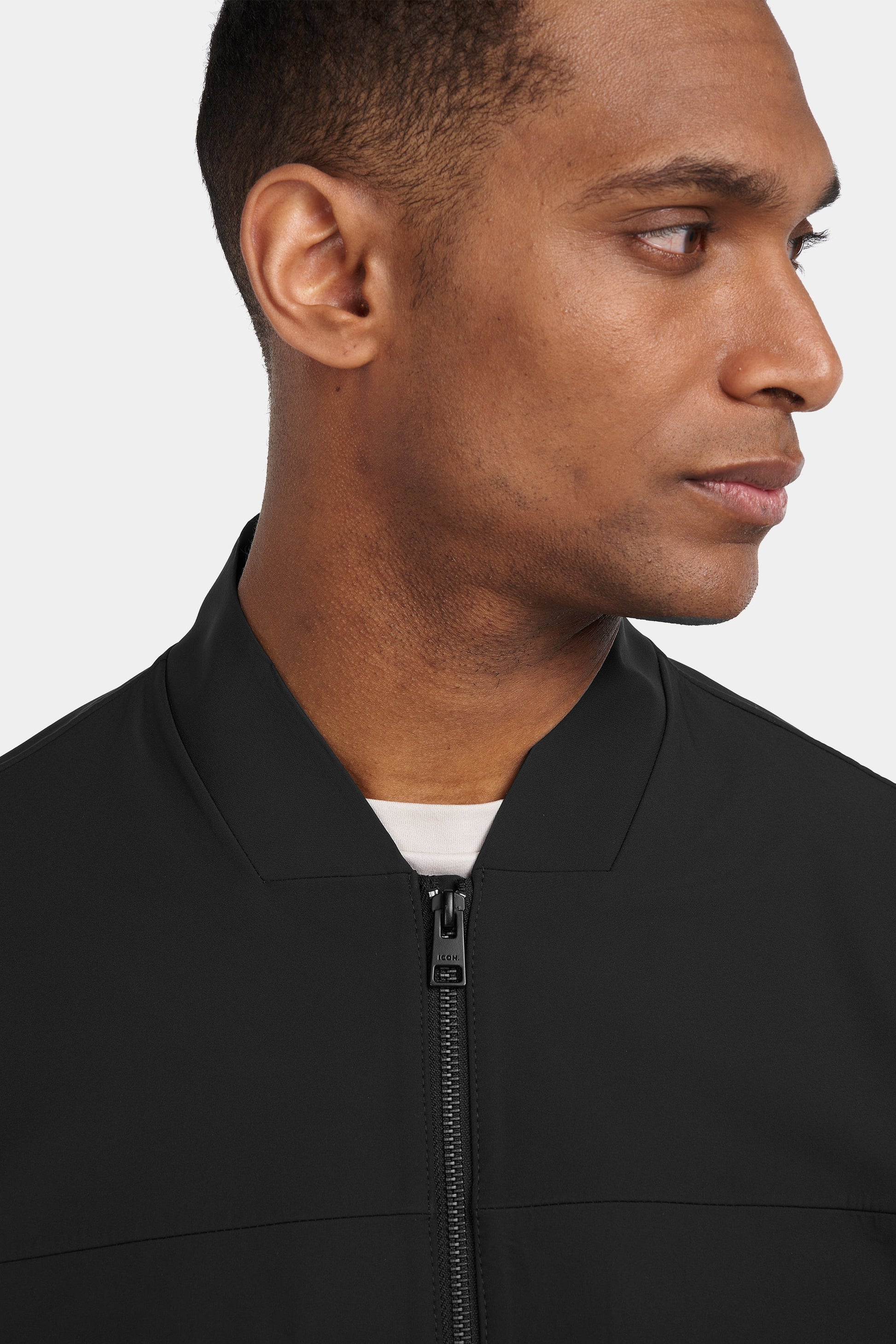 LA CHAQUETA BOMBER TÉCNICA Aeteker